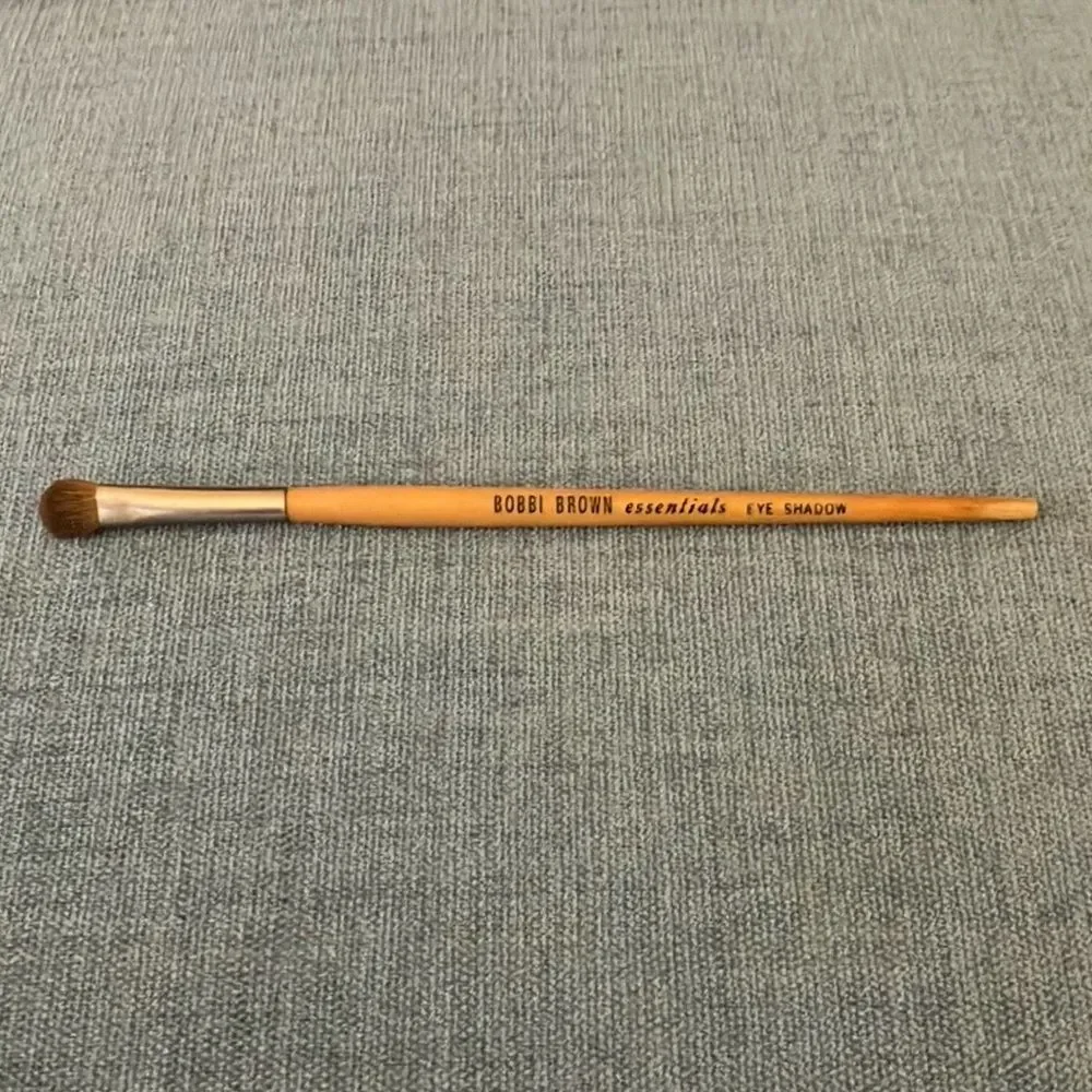 Bobbi Brown Essentials Eye Shadow Makeup Brush